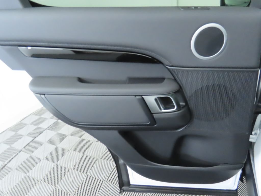 Used 2025 Fuji White Land Rover S image 27