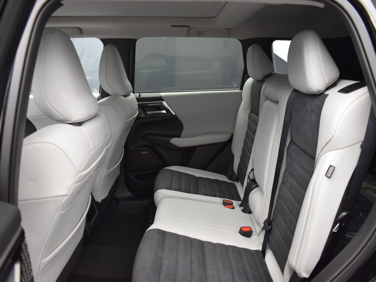 New 2026 Black Diamond Mitsubishi SE 1.5T 2WD image 13