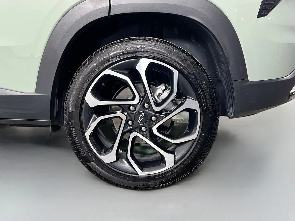 Used 2024 Green Chevrolet 2RS image 30