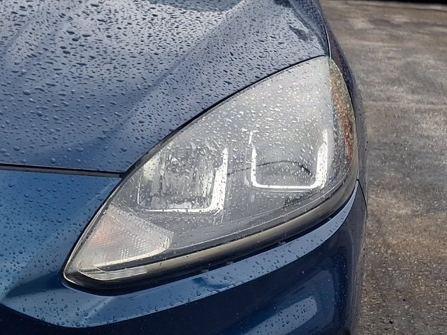 Used 2020 Green Ford SE image 9