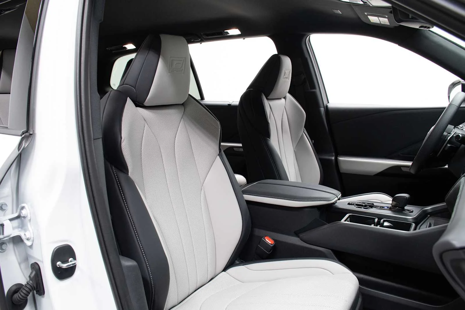 Certified Used 2026 PLATINUM WHITE PEARL MC. Lexus F SPORT Performance Premium image 22