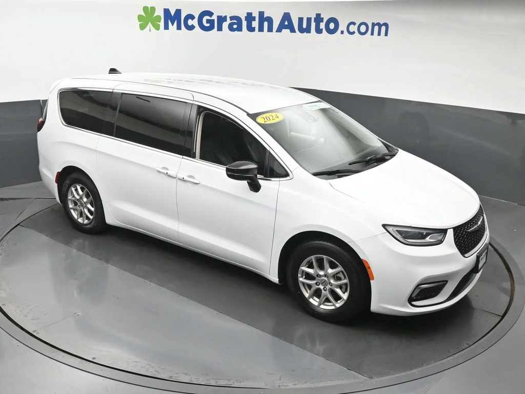 Certified Used 2024 White/off-white Chrysler Touring L image 3