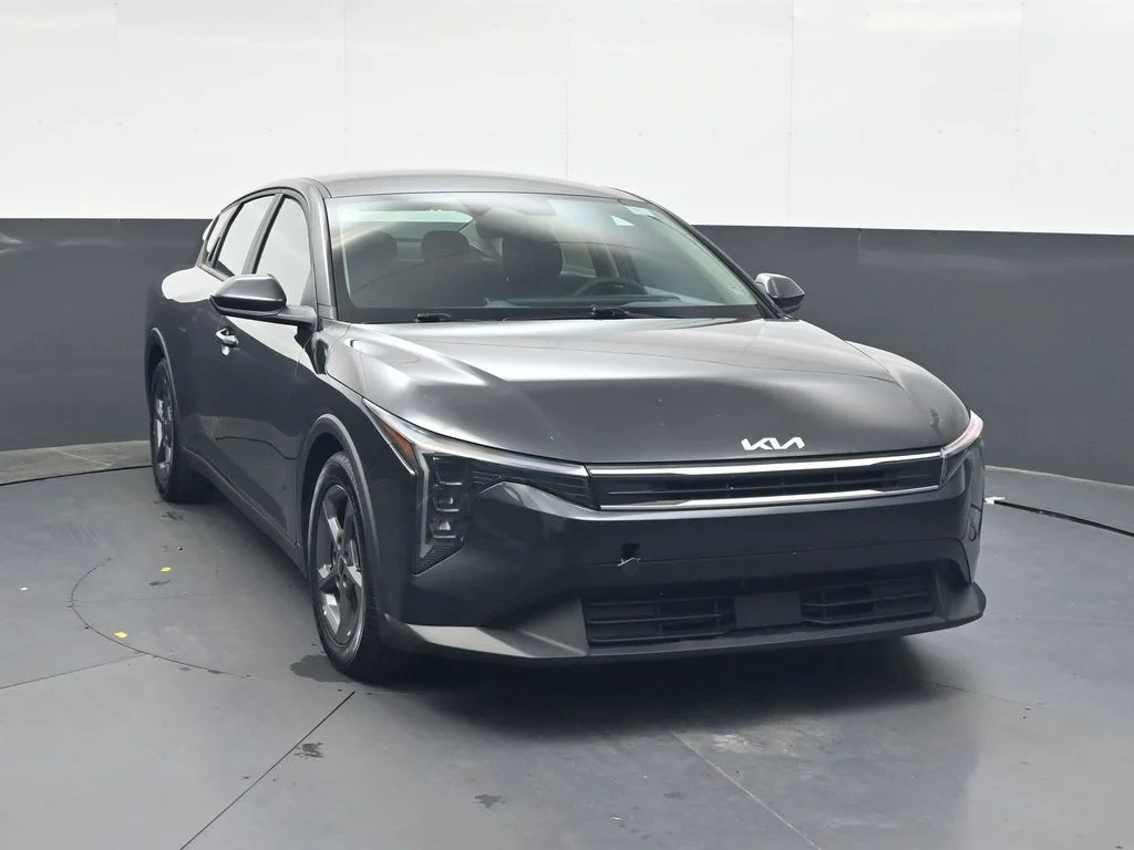 Used 2025 Gray Kia LXS image 13