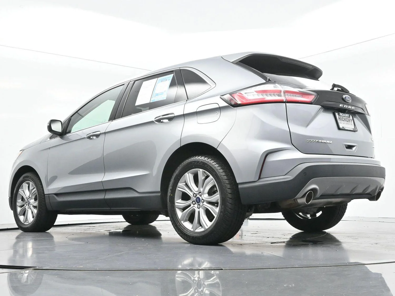 Used 2022 Iconic Silver Ford Titanium image 54
