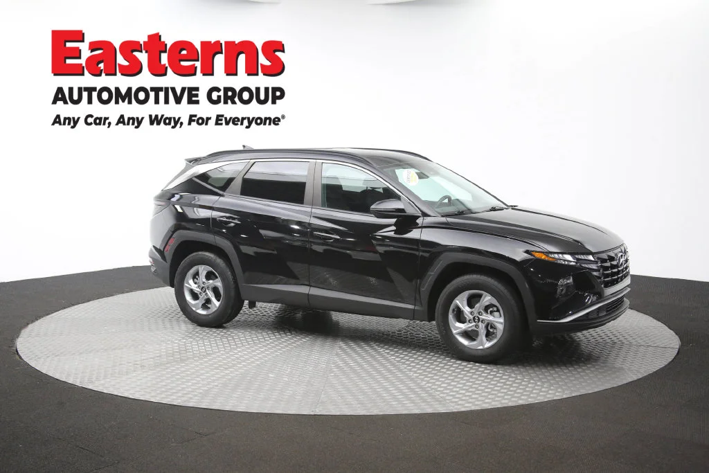 Used 2023 Black Hyundai SEL image 49