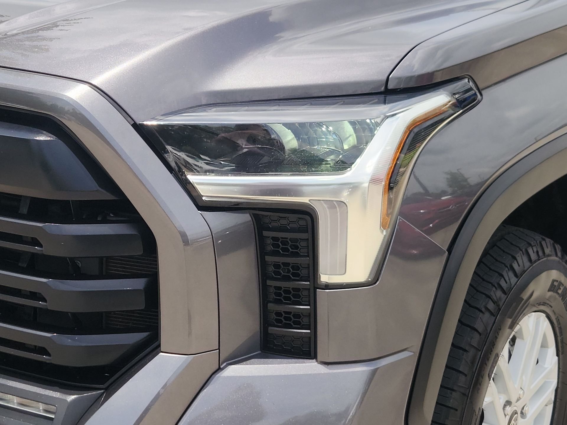 Used 2022 Magnetic Gray Metallic Toyota SR5 image 11