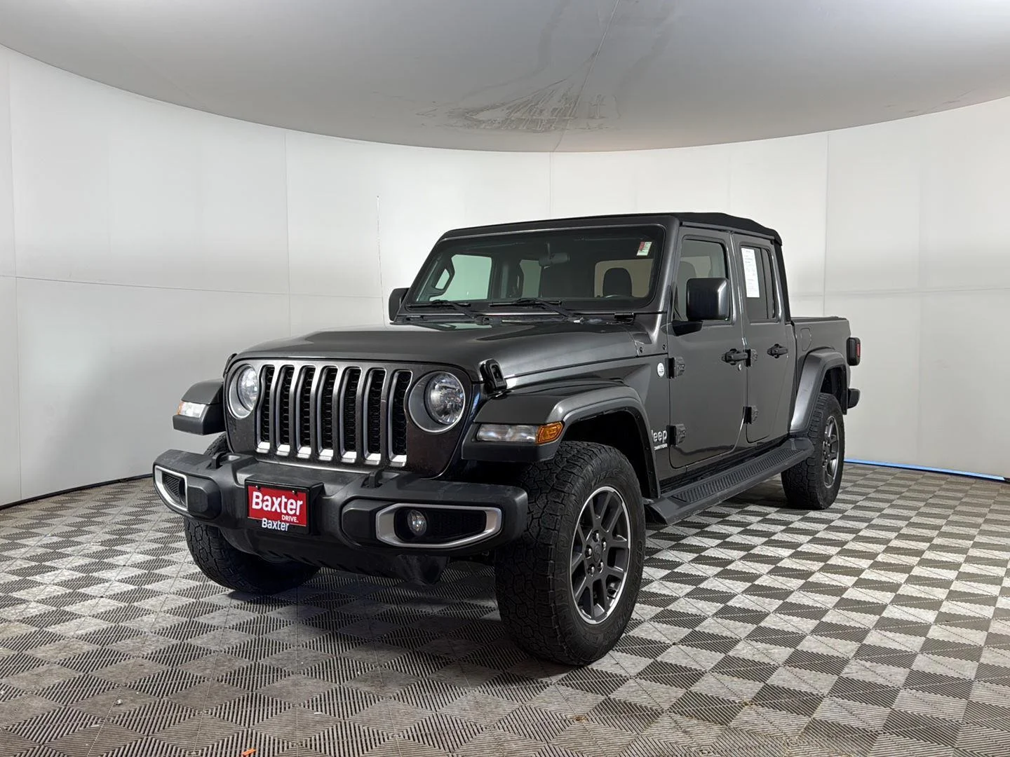 Used 2021 GRAY Jeep Overland image 3