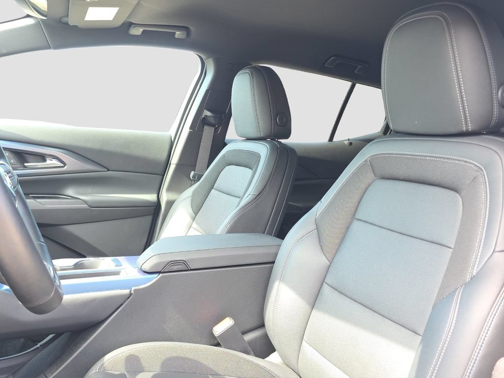 2024 Chevrolet Equinox EV LT - Photo 7