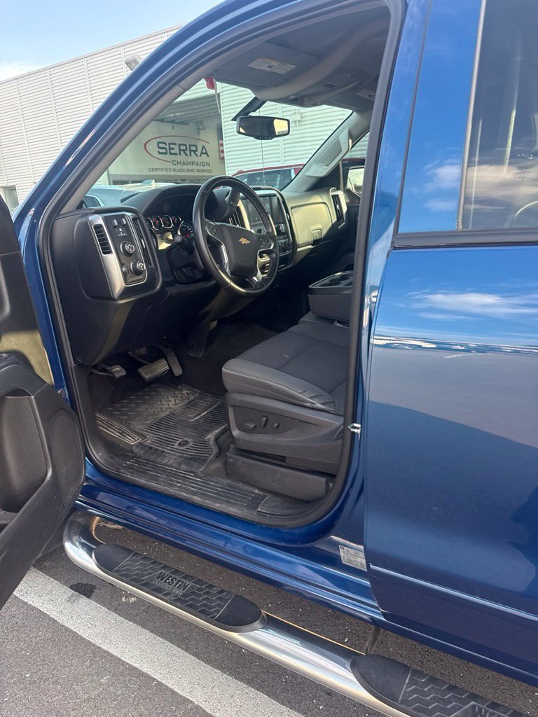 Used 2015 DEEP OCEAN BLUE METALLIC Chevrolet LT image 27