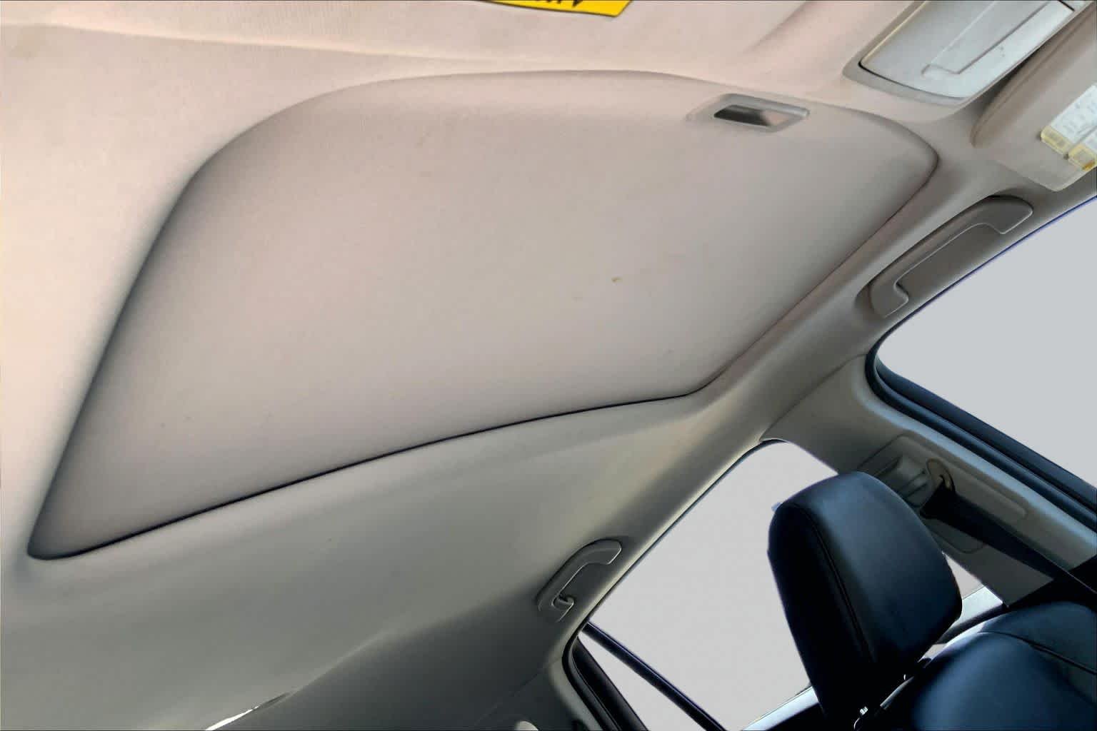 Used 2018 Crystal Black Pearl Acura  image 13