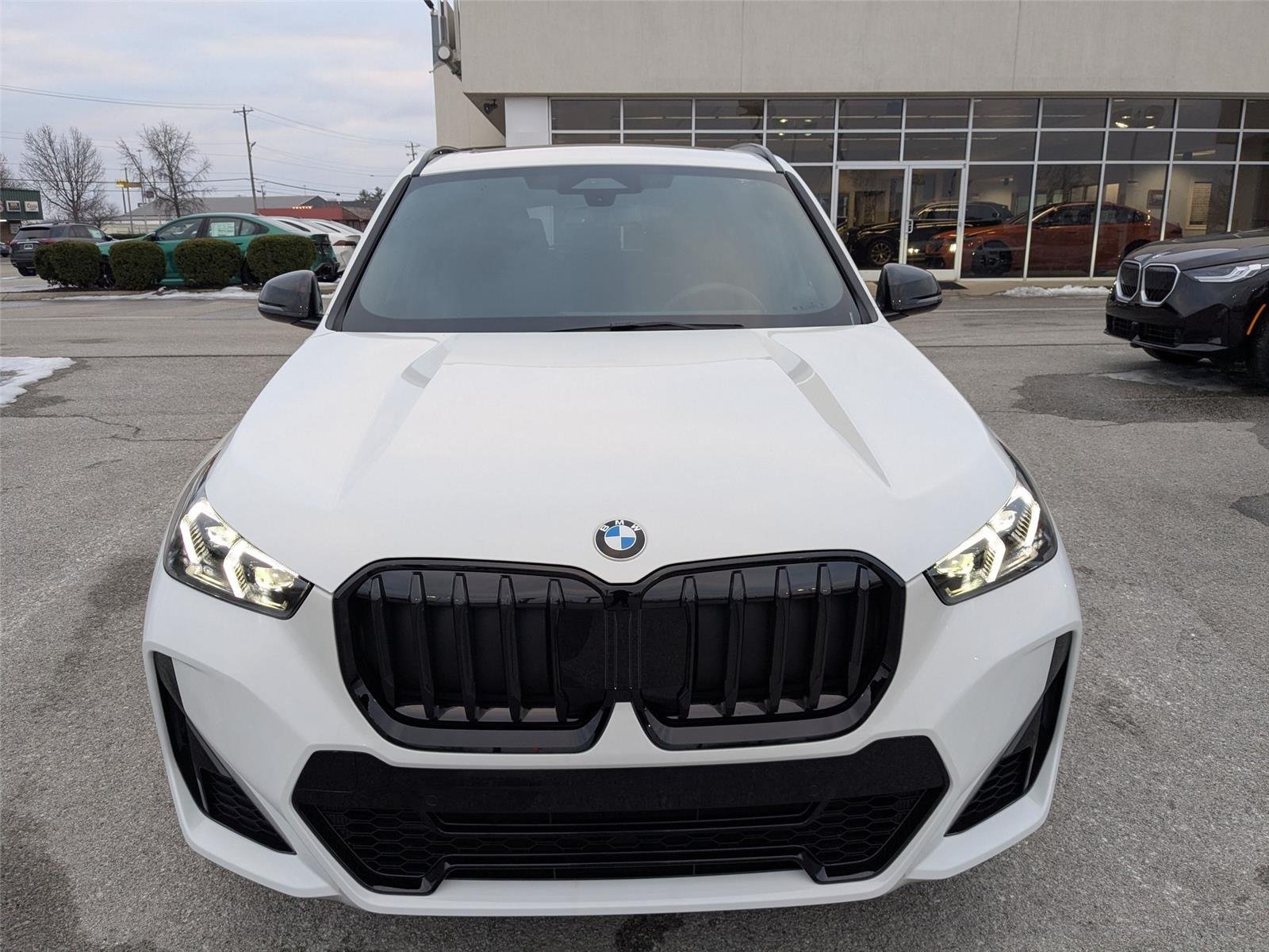 New 2026 Alpine White BMW xDrive28i image 2
