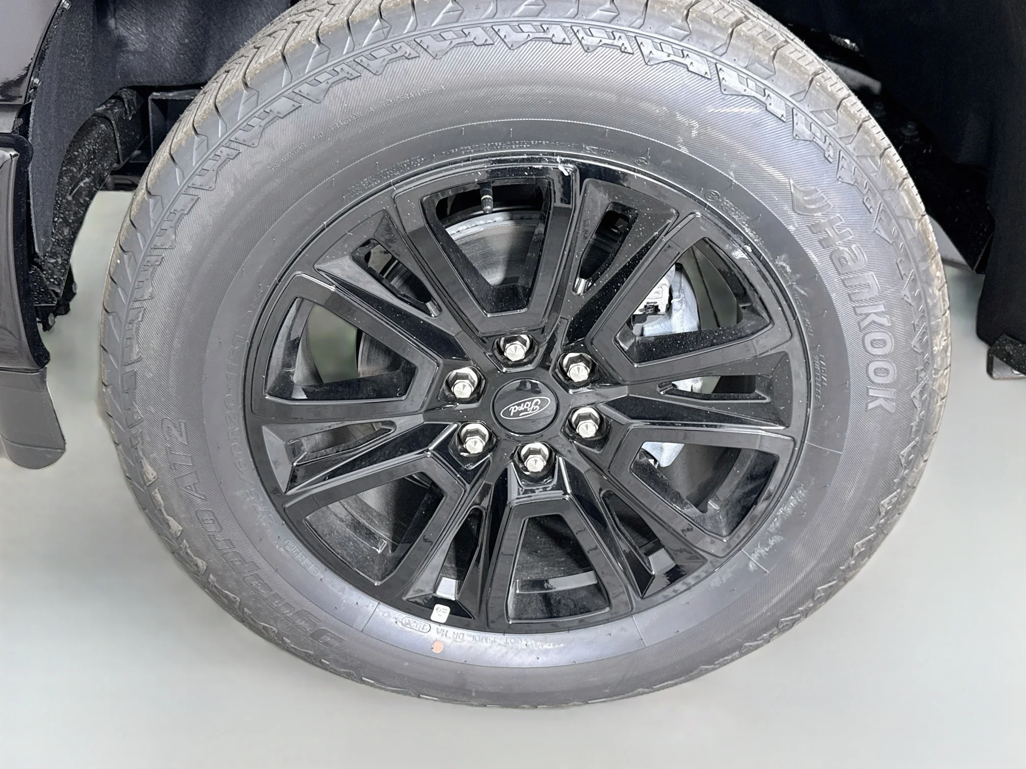 New 2026 Agate Black Metallic Ford Platinum® image 32