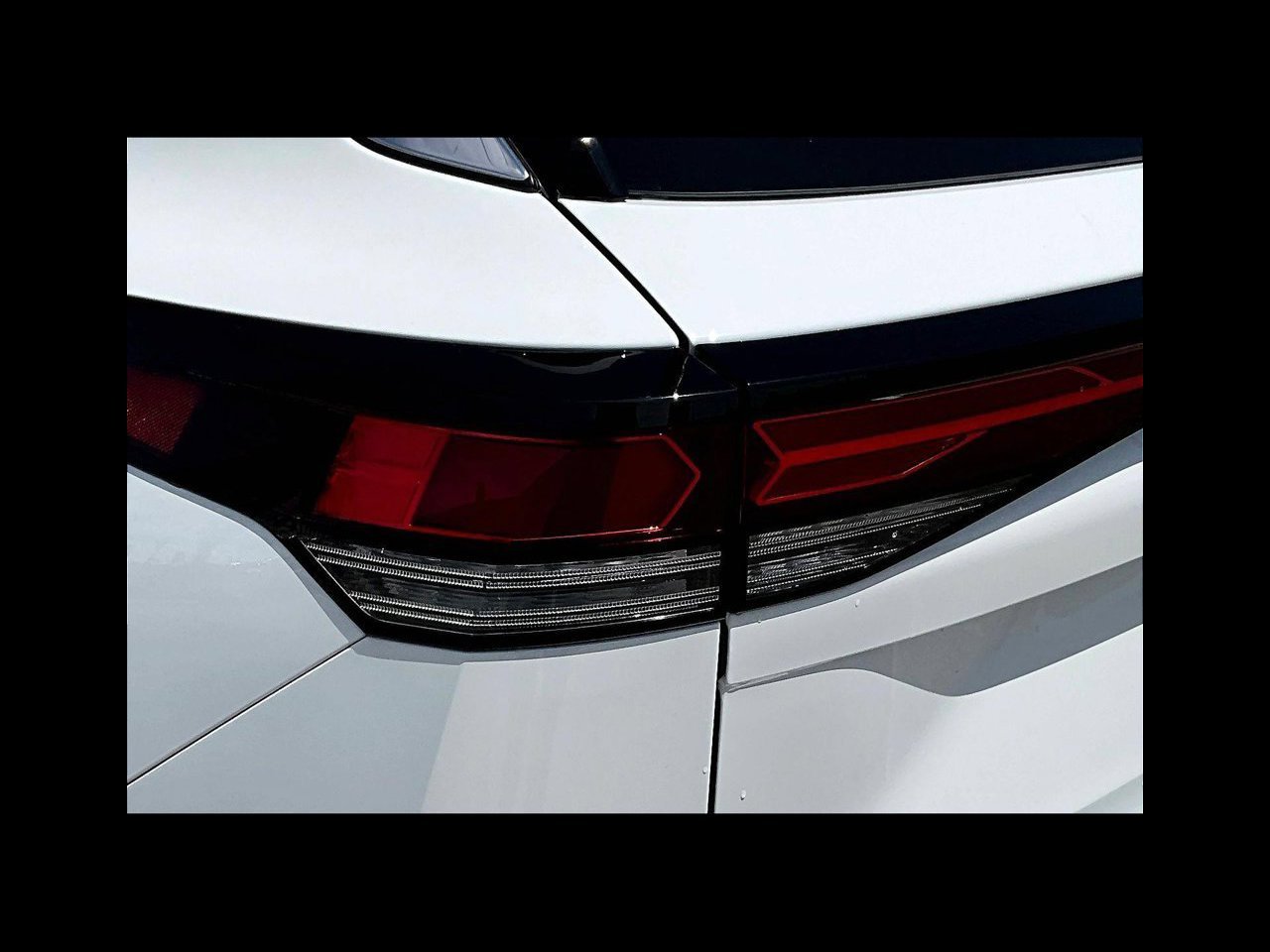 New 2026 Pure White Volkswagen 2.0T SE image 24