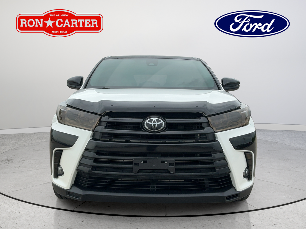 Used 2019 Blizzard Pearl Toyota LE Plus image 2