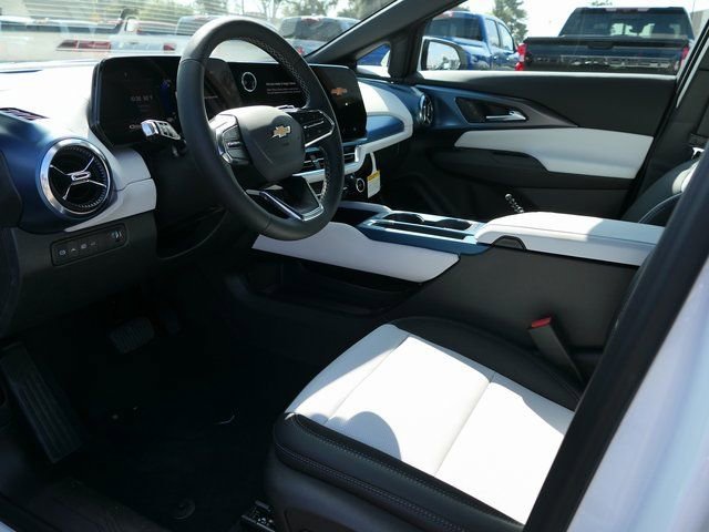 2026 Chevrolet Equinox EV 2LT - Photo 11