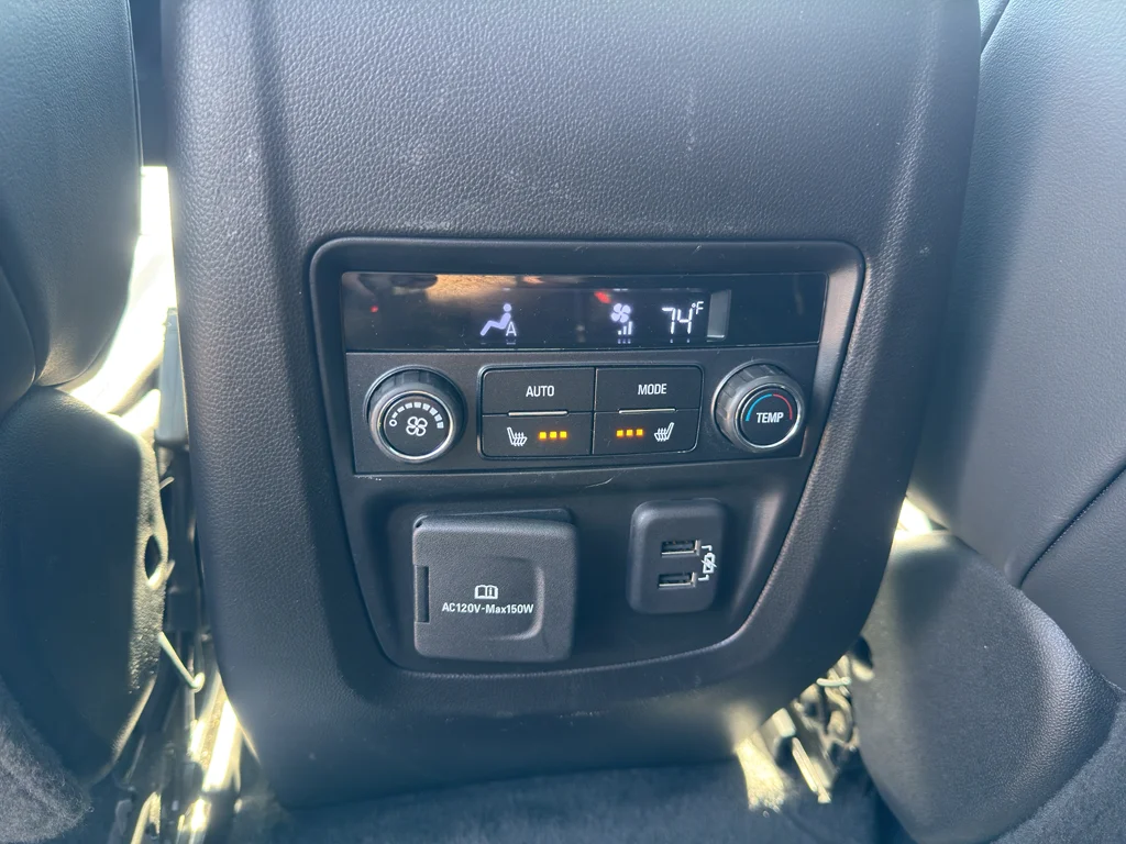 Used 2021 White Frost Tricoat Buick Avenir image 12