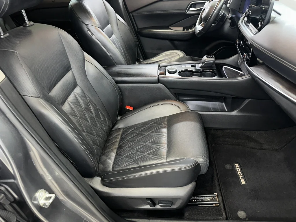 Certified Used 2022 Gun Metallic Nissan Platinum image 32