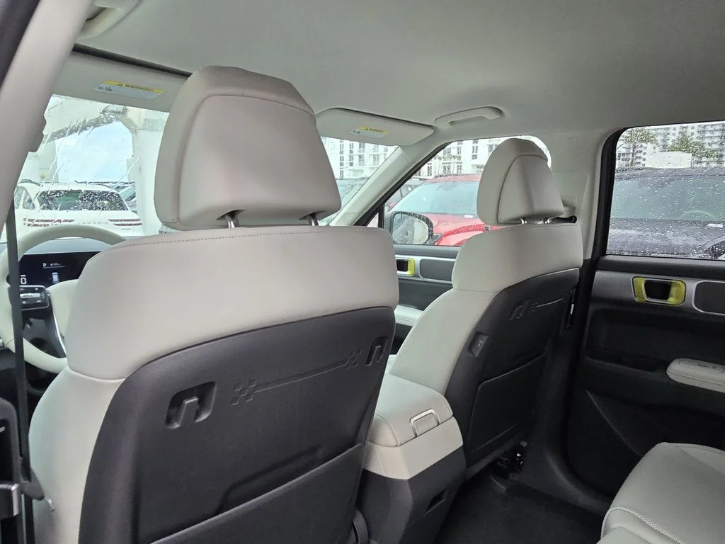 New 2027 Gray Hyundai SEL image 10