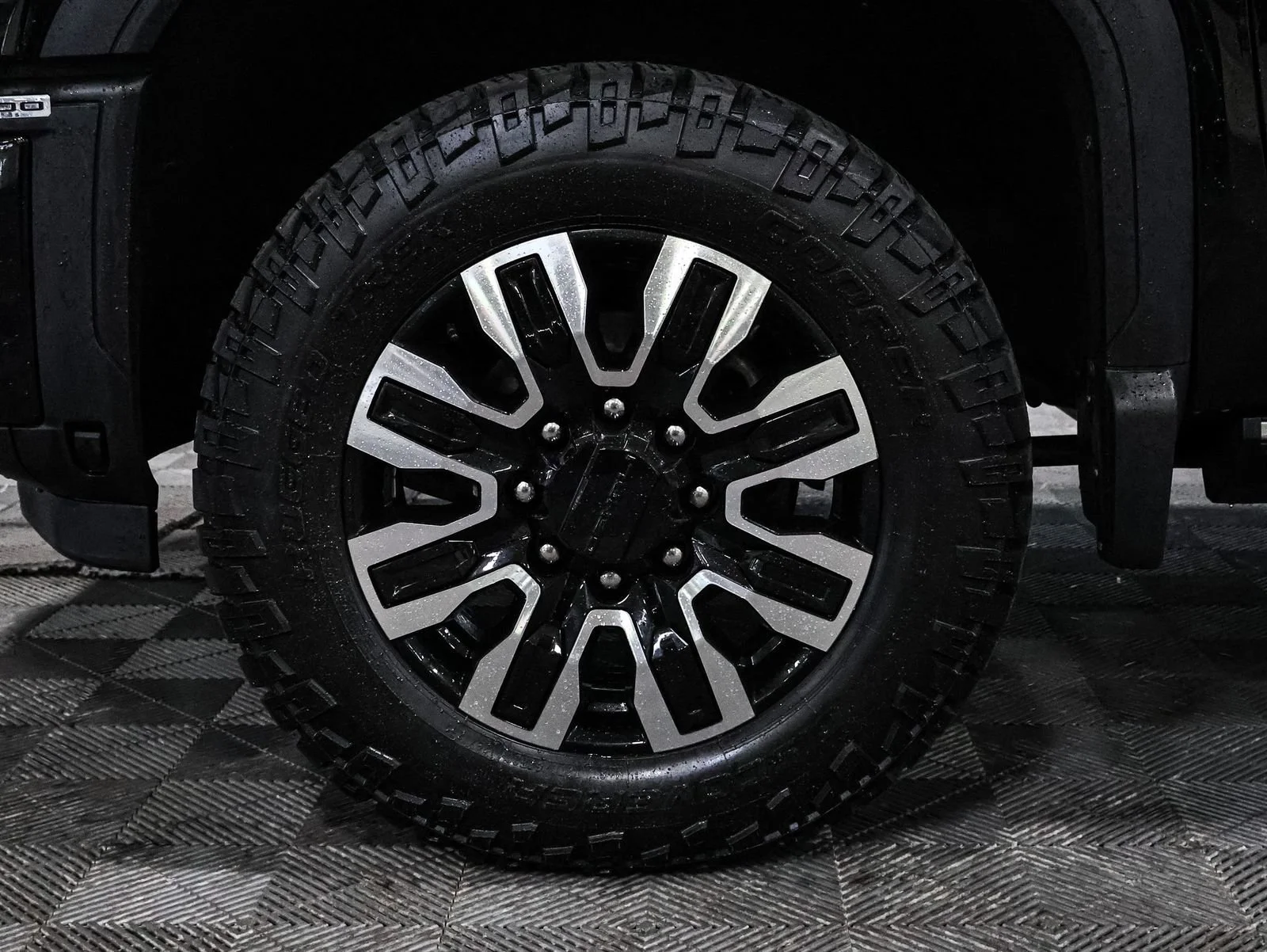 Certified Used 2025 Onyx Black GMC Denali Ultimate image 21