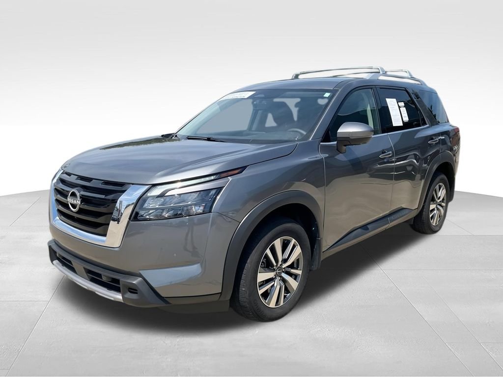 Used 2025 Gray Nissan SL image 4