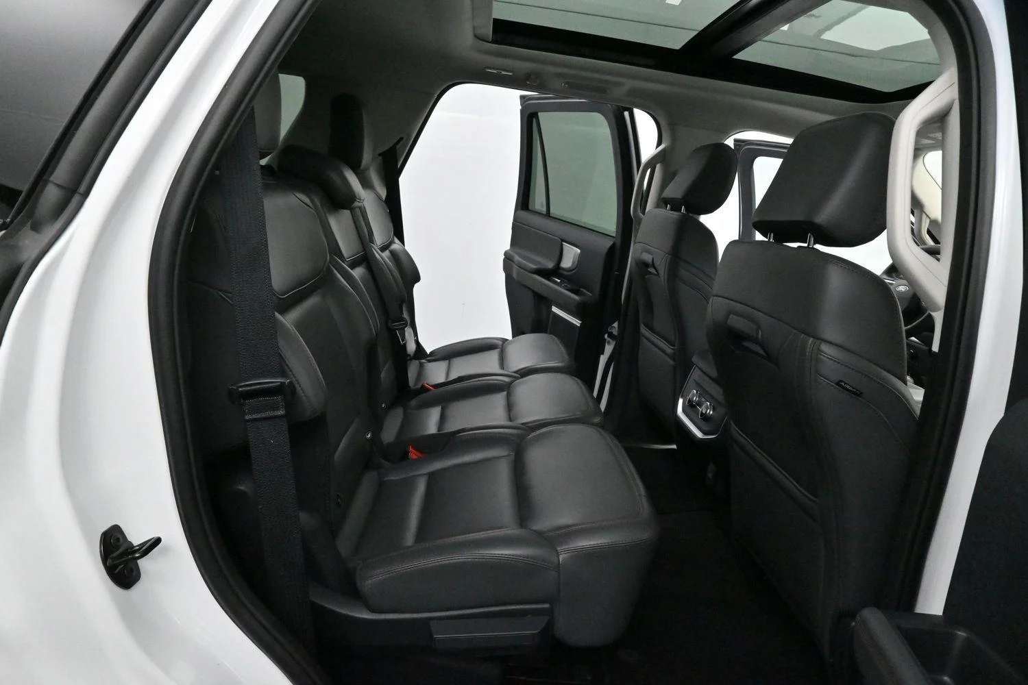 Used 2025 White Ford Active image 36