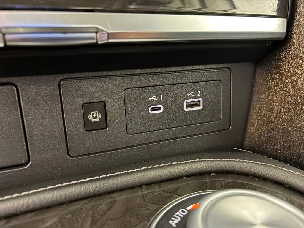 Used 2024 Gray INFINITI LUXE image 30