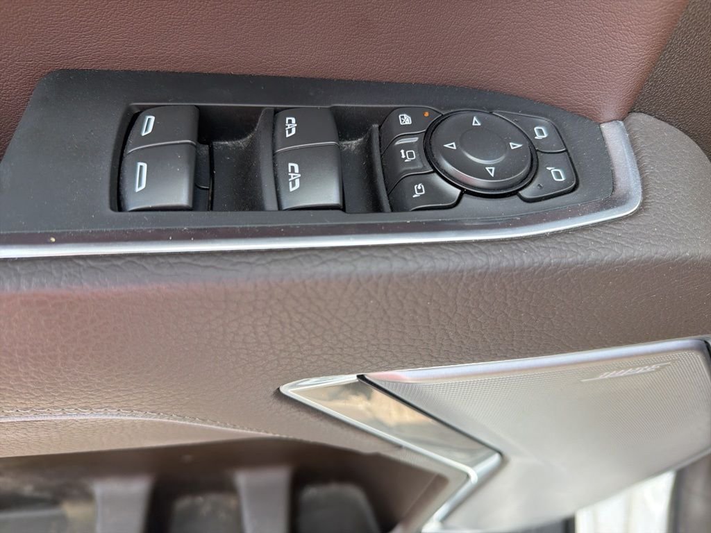 Used 2025 White GMC Denali image 19