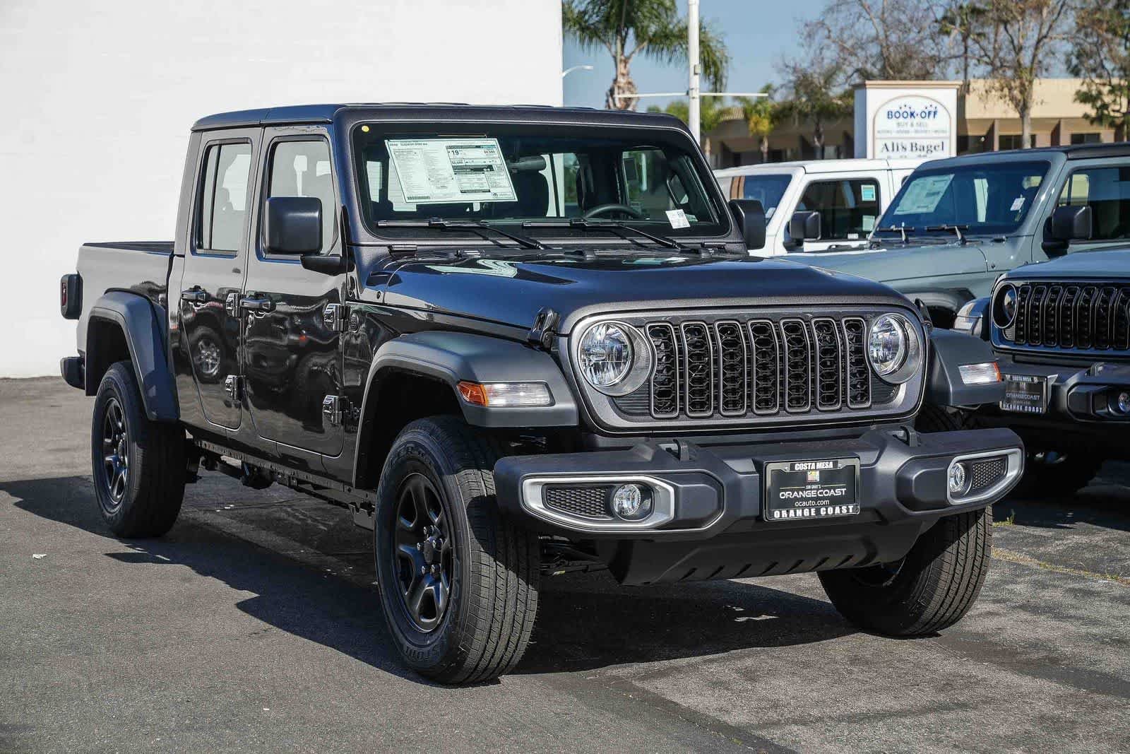 New 2026 Granite Crystal Metallic Clear-Coat Exterior Paint Jeep Sport image 3