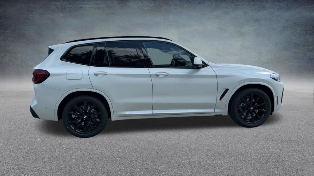 Used 2024 White BMW xDrive30i image 25