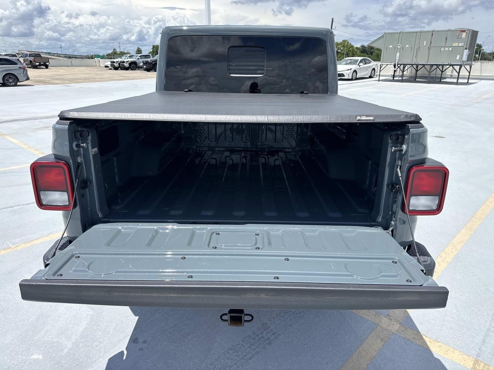 Used 2025 Anvil Clearcoat Jeep Nighthawk image 8