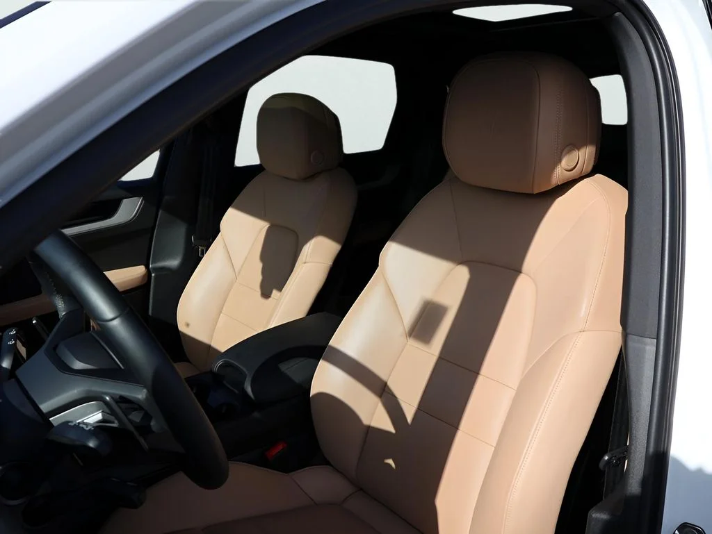 Used 2025 White Porsche  image 5