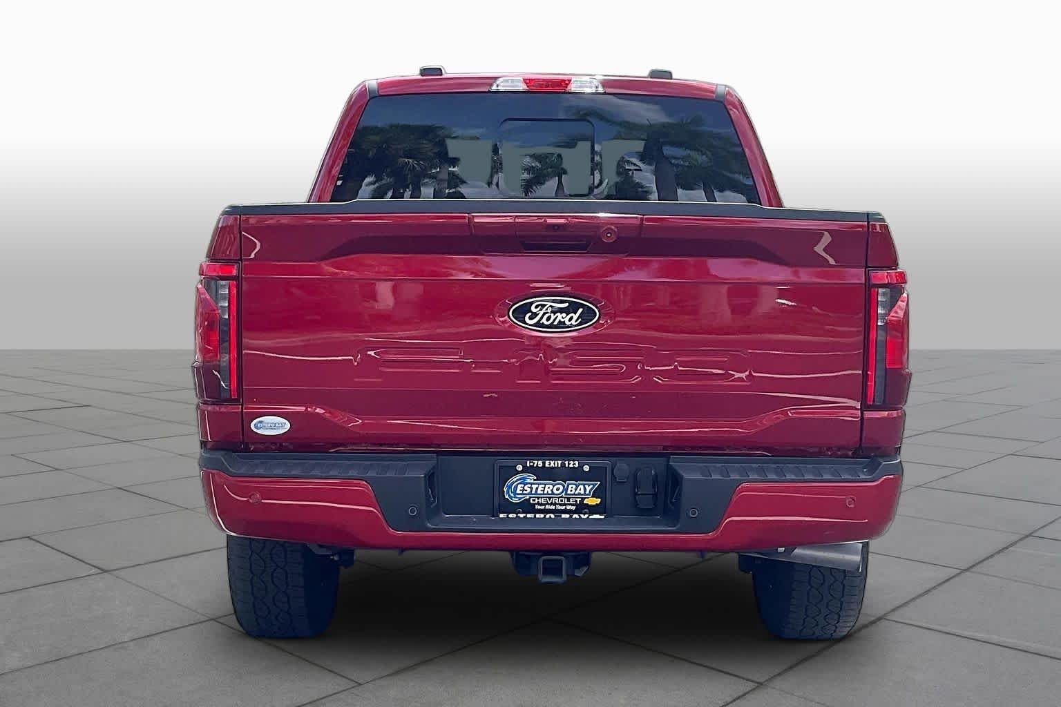 Used 2025 Rapid Red Metallic Tinted Clearcoat Ford XLT image 5