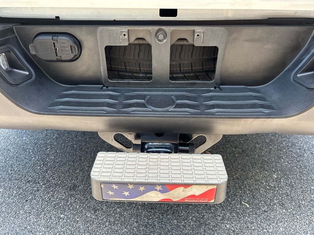 Used 2021 White Toyota SR5 image 27