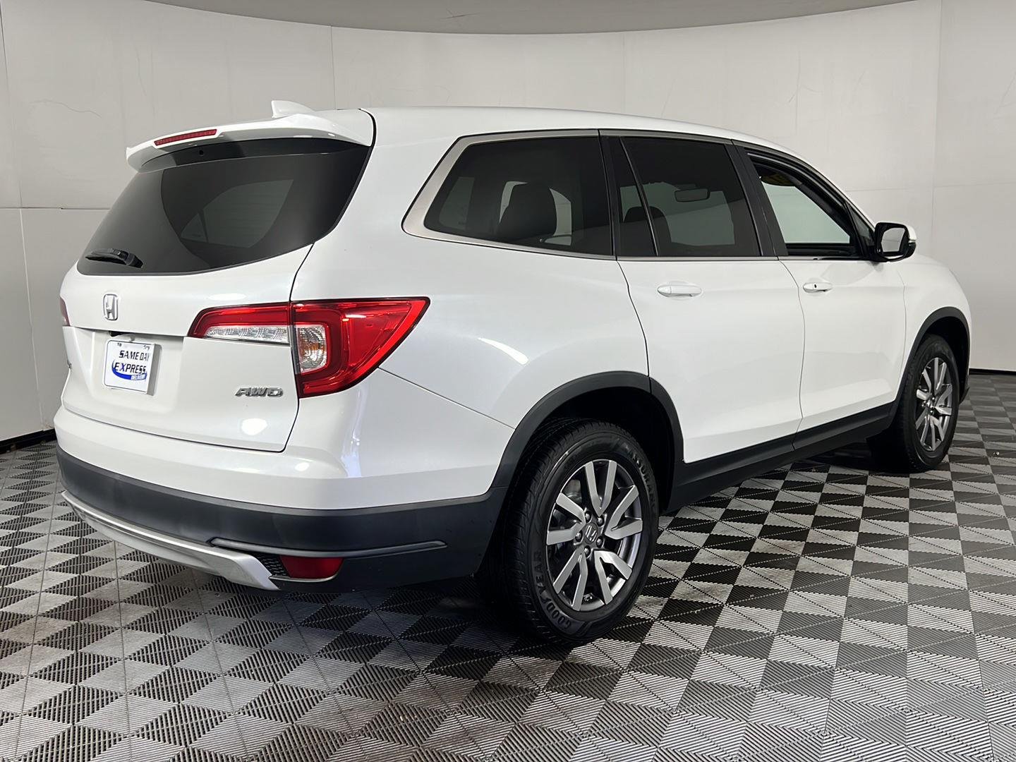 Used 2021 Platinum White Pearl Honda EX-L image 24