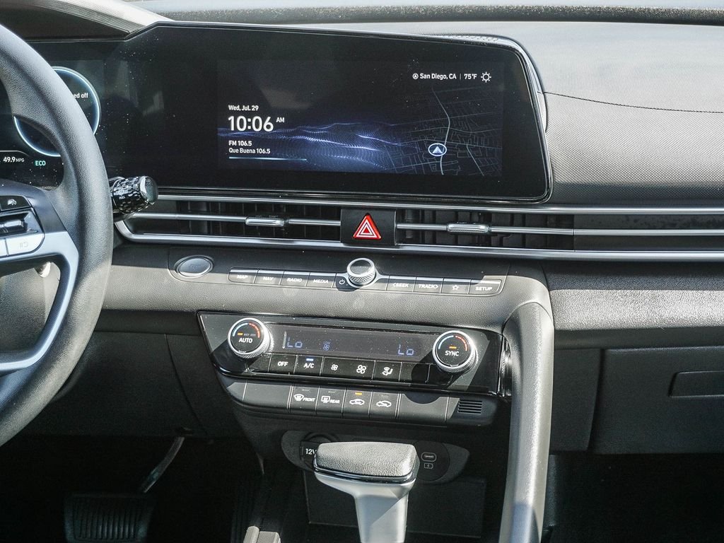 Used 2024 Red Hyundai Blue image 15
