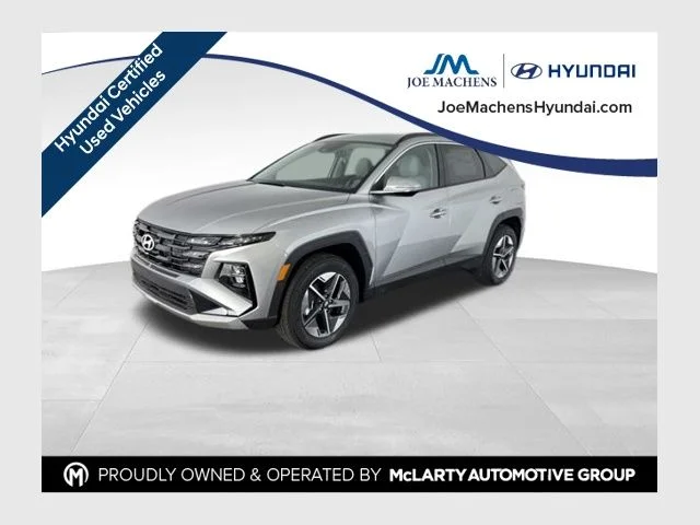 Used 2025 Silver Hyundai SEL Convenience image 1