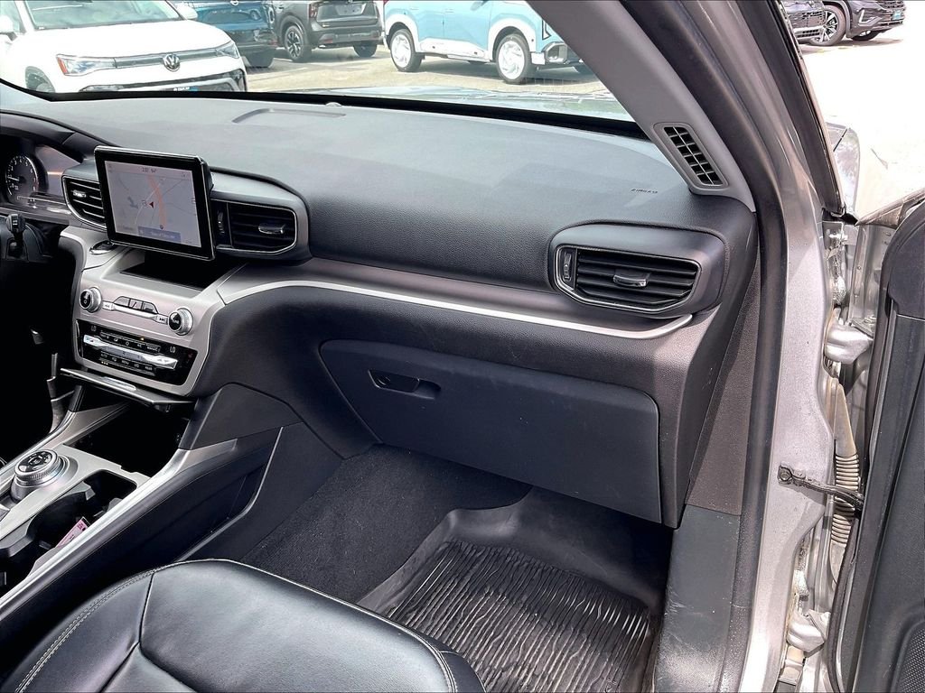 Used 2021 Iconic Silver Metallic Ford XLT image 12
