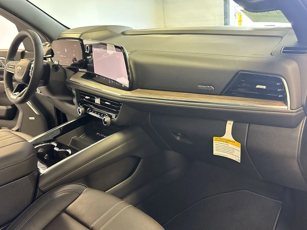 Used 2025 Black Chevrolet High Country image 36