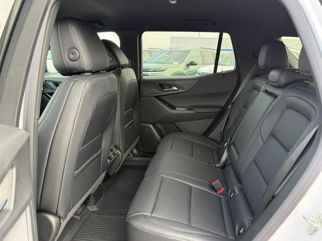 New 2027 Summit White Chevrolet LT image 4