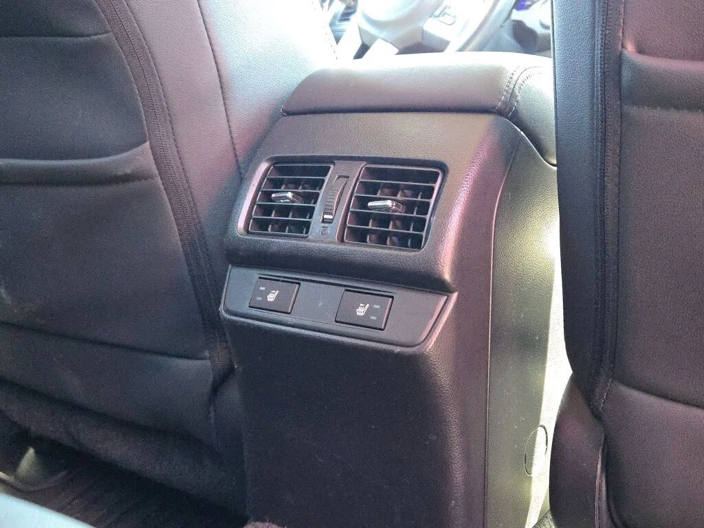 Used 2016 Silver Subaru 2.5i image 10