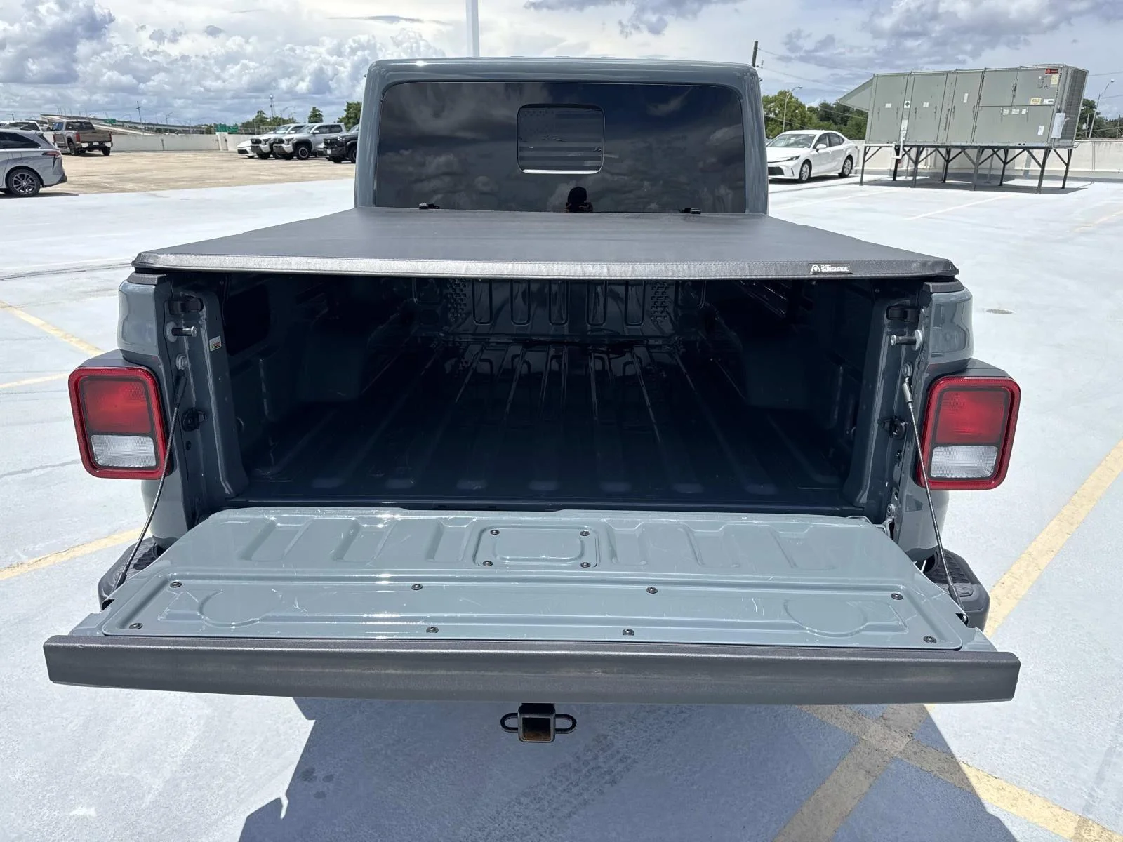 Used 2025 Anvil Clearcoat Jeep Nighthawk image 8