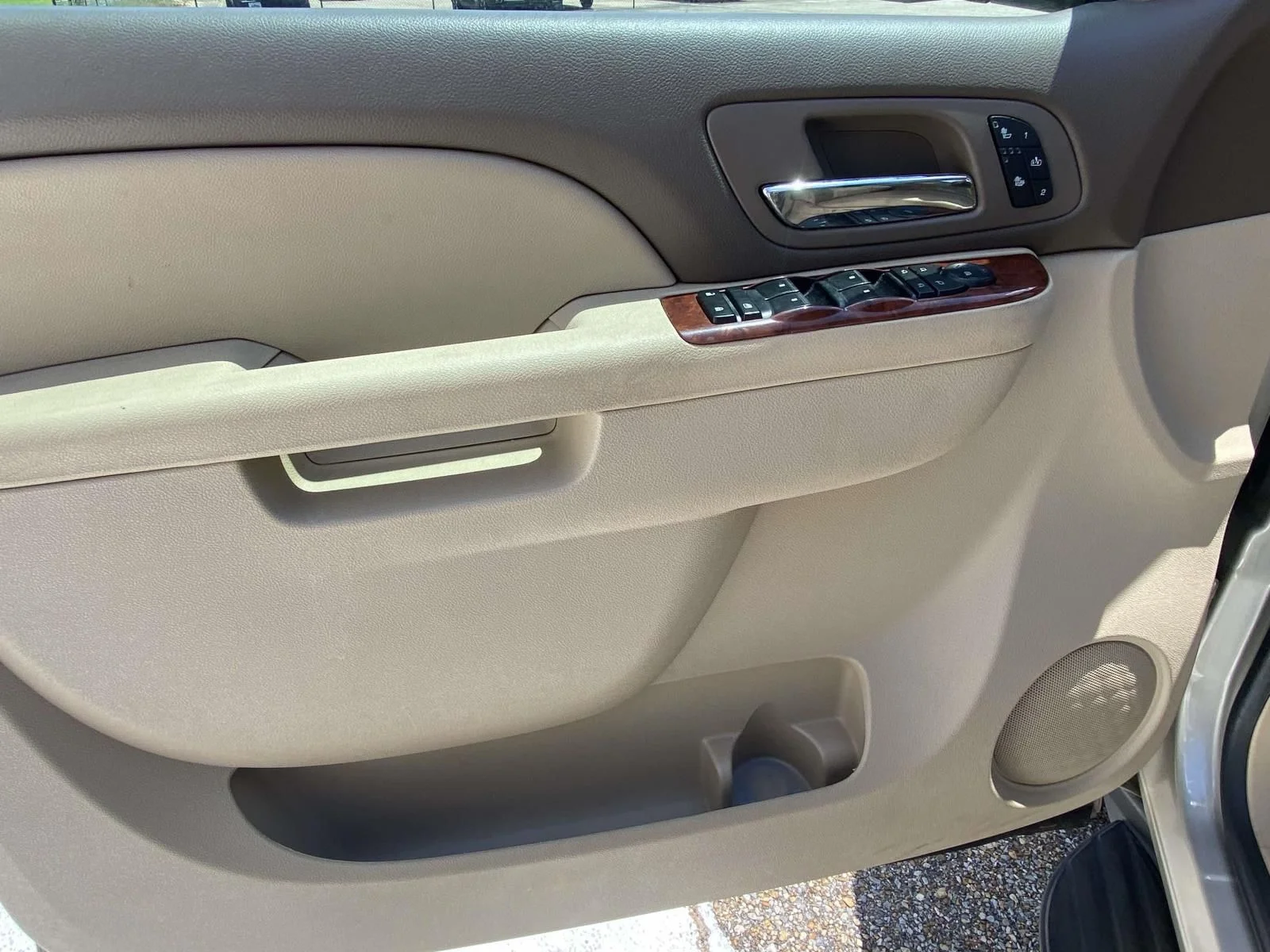 Used 2013 Gold GMC SLT 1500 image 14