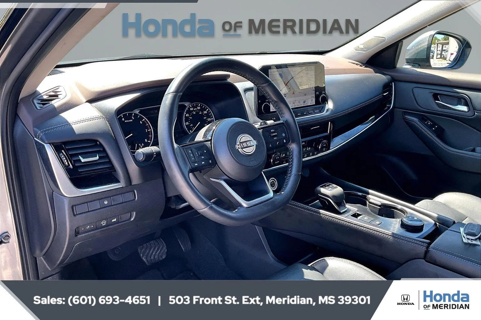 Used 2023 Gun Metallic Nissan SL image 12