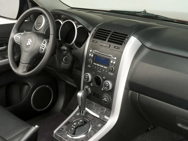 Used 2009 Black Suzuki X image 4