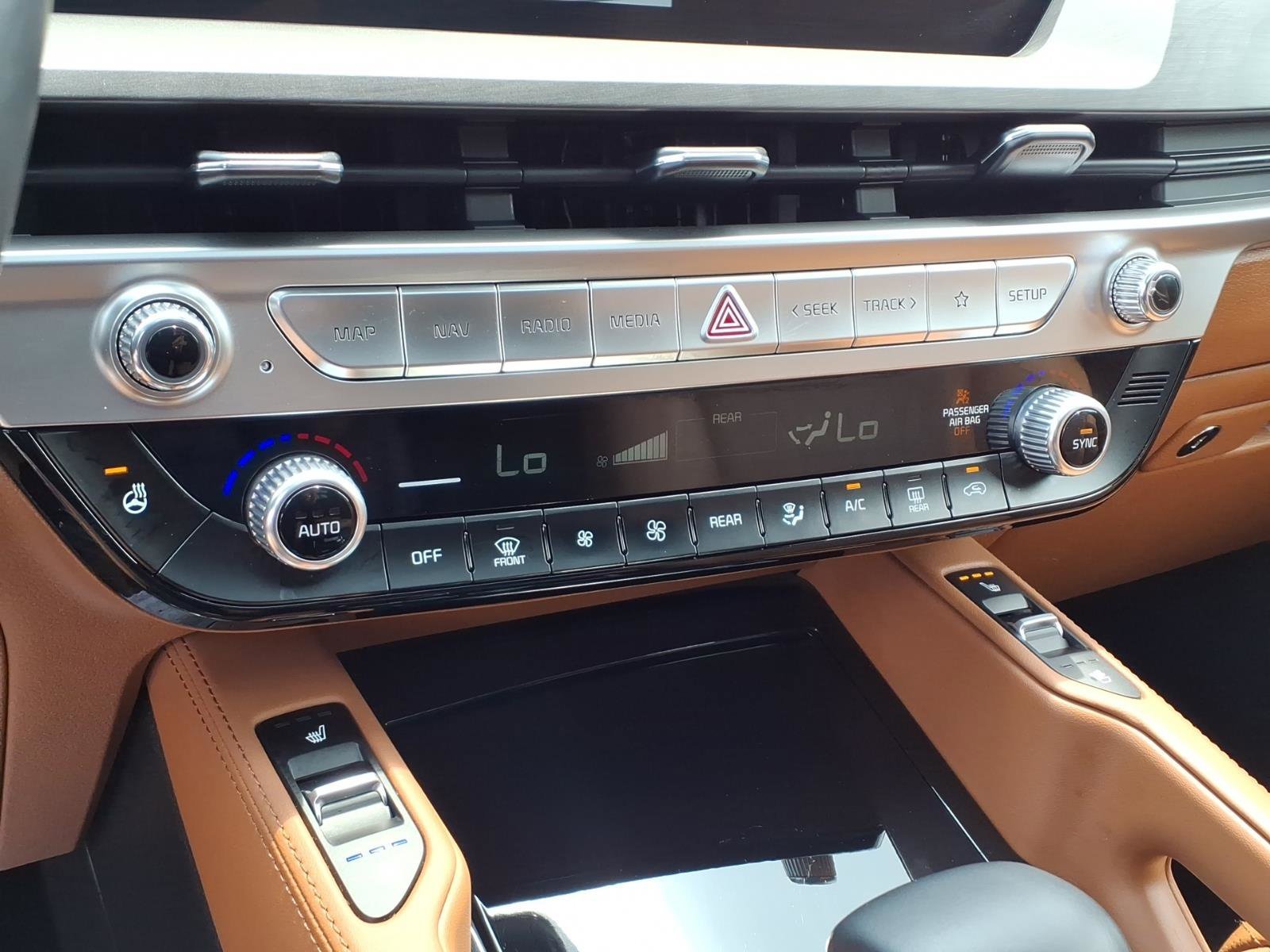 Used 2023 Glacial White Pearl Kia EX X-Line image 8