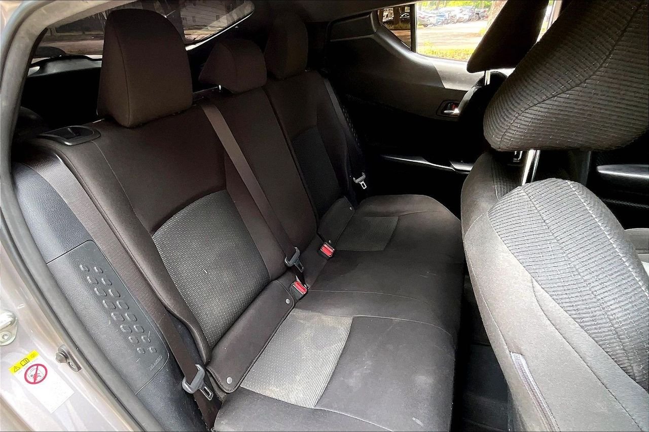 Used 2019 Silver Toyota LE image 21