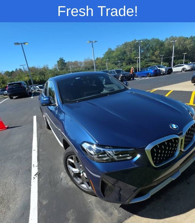 Certified Used 2025 Phytonic Blue Metallic BMW xDrive30i image 3