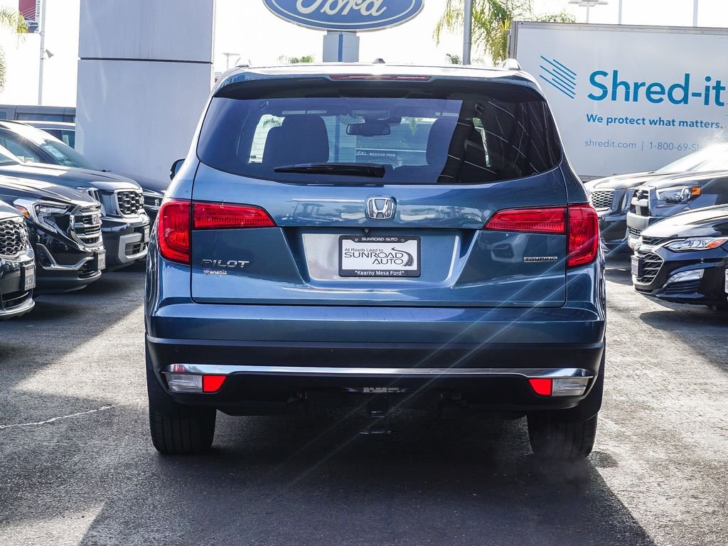 Used 2017 Blue Honda Touring image 6