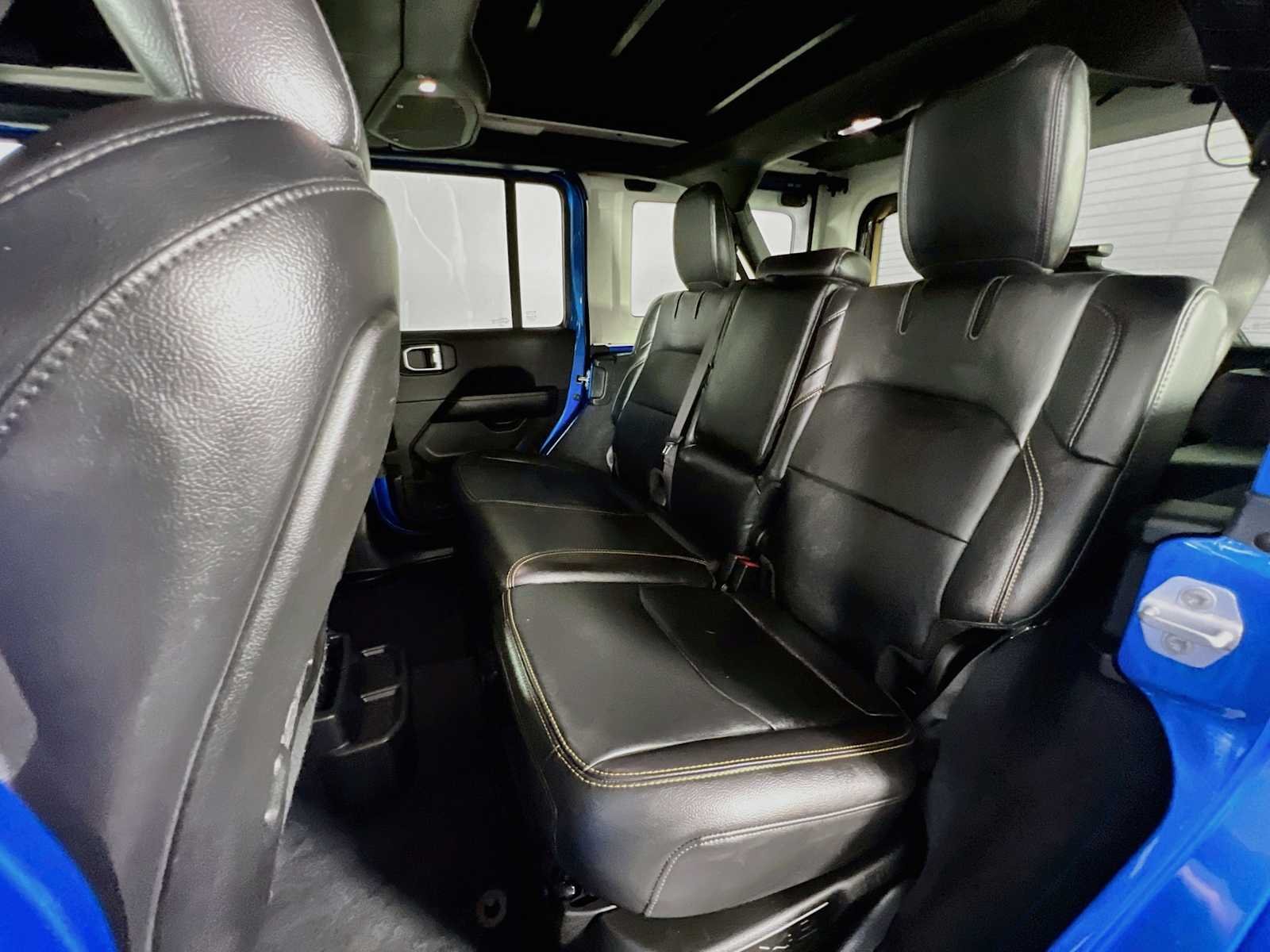 Used 2024 Hydro Blue Pearlcoat Jeep Sahara image 25