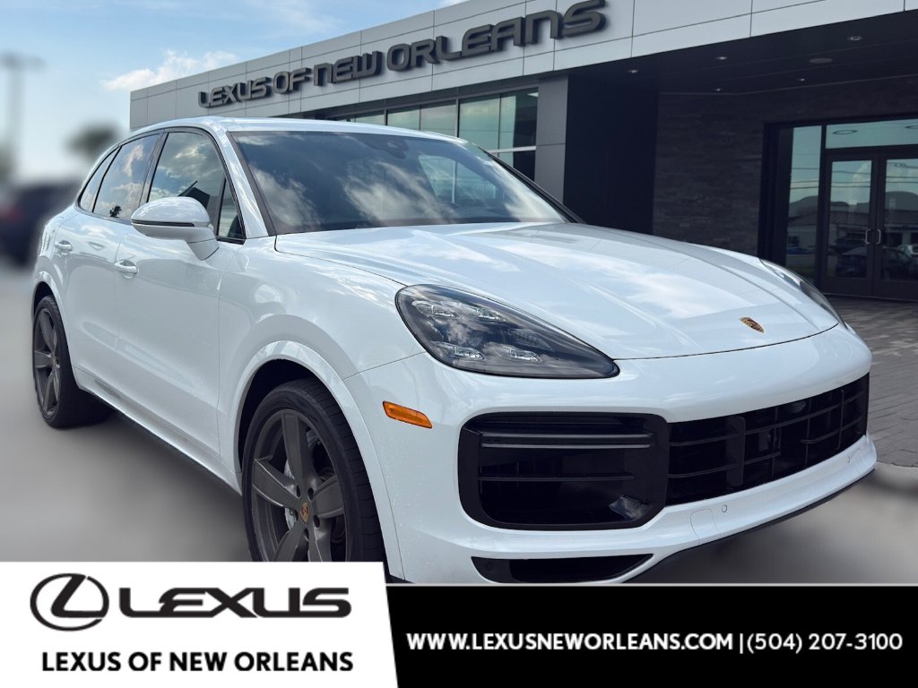 2021 Porsche Cayenne Turbo's photo